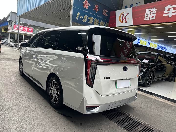 Фото 7 - GAC Trumpchi E9