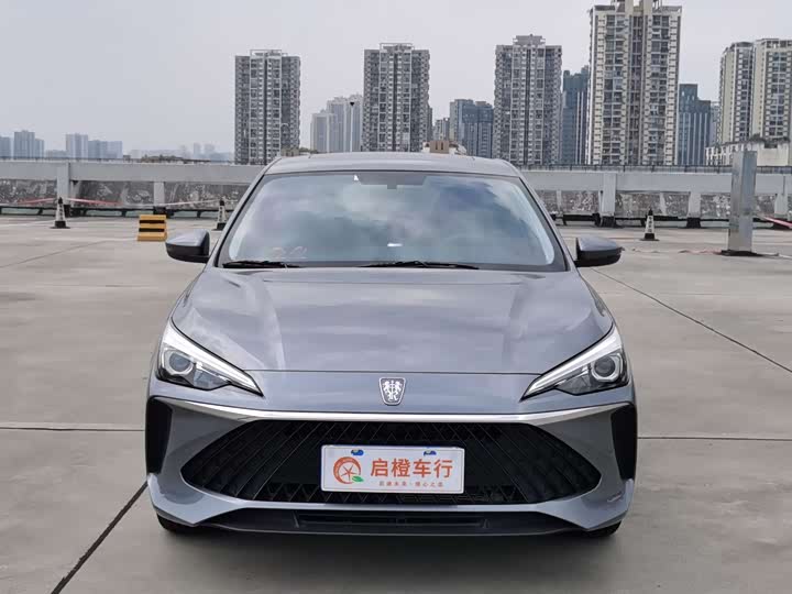 Фото 2 - Roewe i5