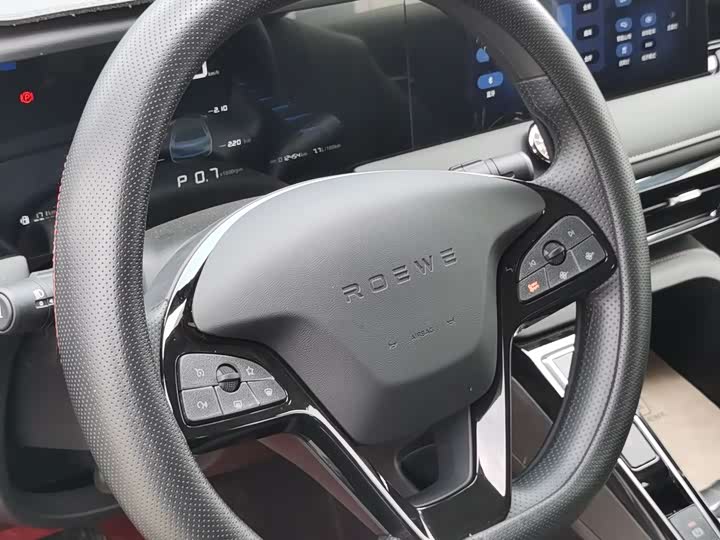 Фото 6 - Roewe i5