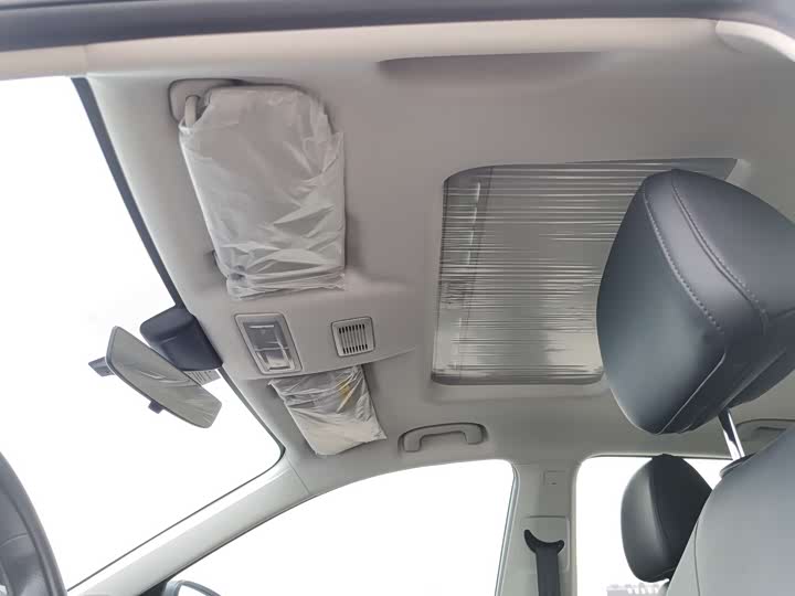 Фото 7 - Roewe i5