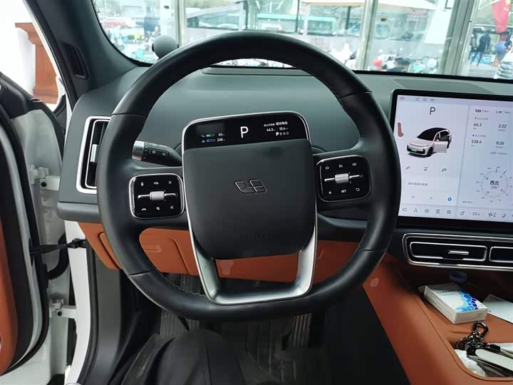 Фото 11 - LiXiang L7