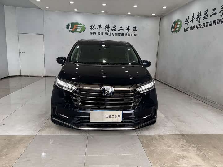 Фото 2 - Honda Odyssey