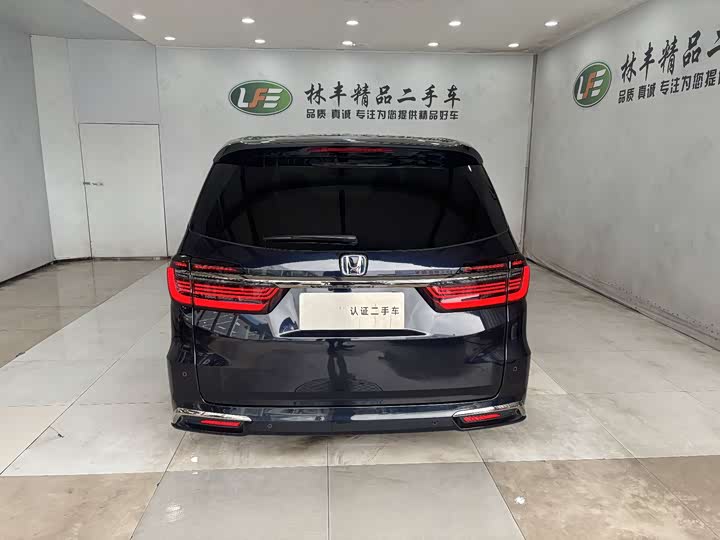 Фото 6 - Honda Odyssey