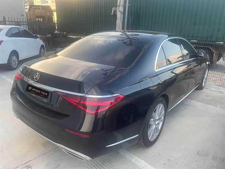 Фото 9 - Mercedes-Benz S-Class