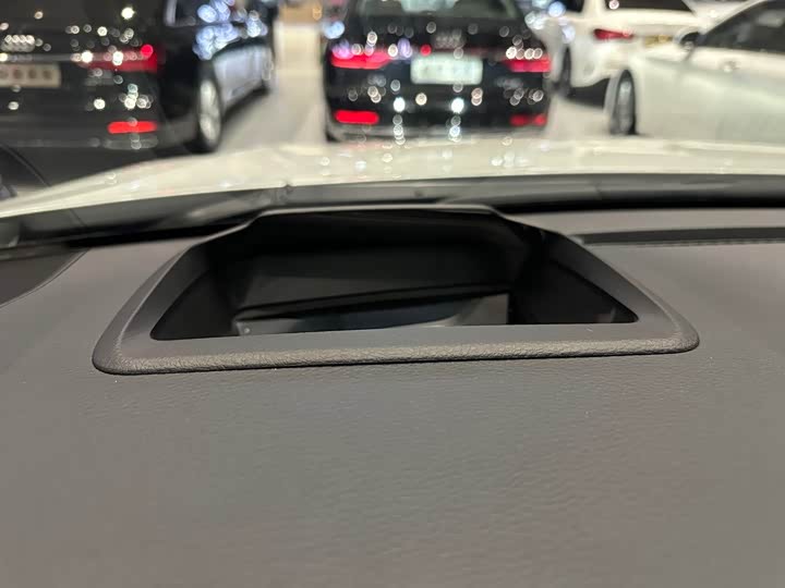 Фото 14 - Toyota Granvia