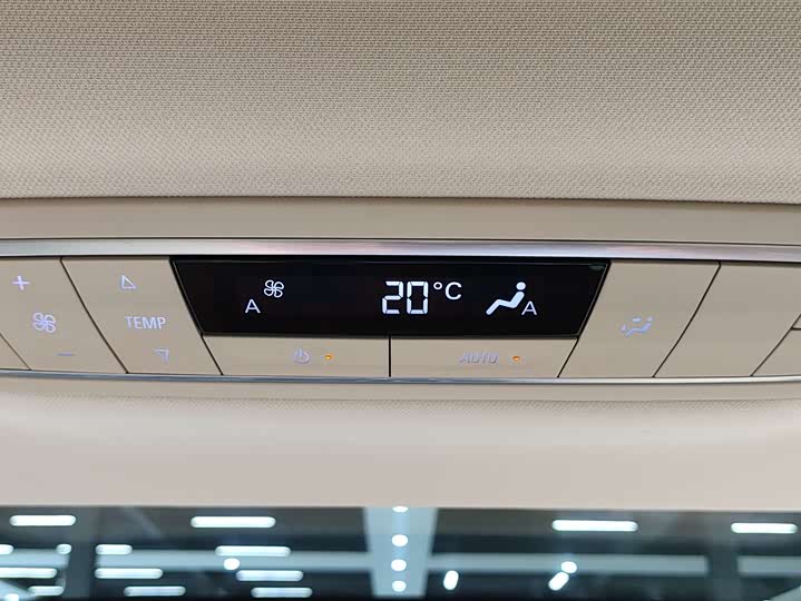 Фото 13 - Buick GL8 ES