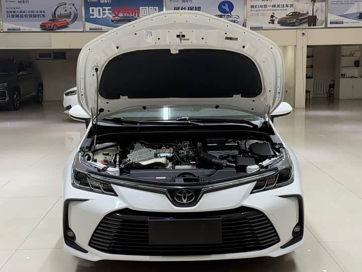 Фото 7 - Toyota Corolla