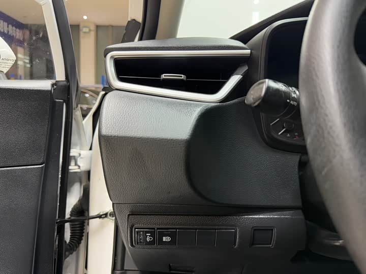 Фото 9 - Toyota Corolla