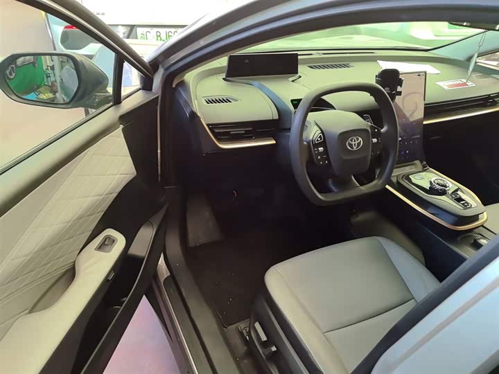 Фото 16 - Toyota bZ3