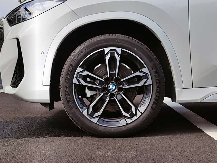 Фото 6 - BMW X1