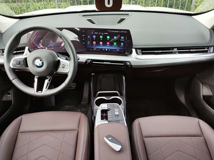 Фото 8 - BMW X1