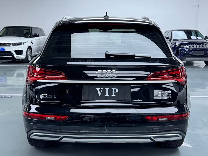 Фото 18 - Audi Q5L