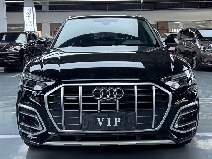 Фото 2 - Audi Q5L