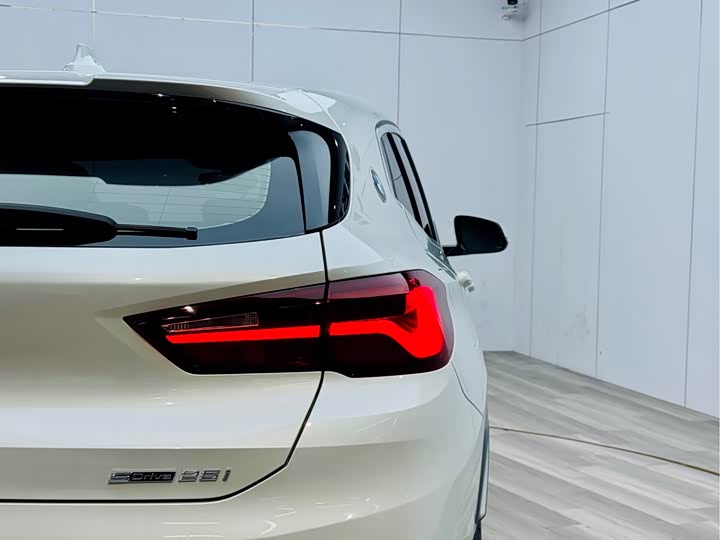 Фото 29 - BMW X2