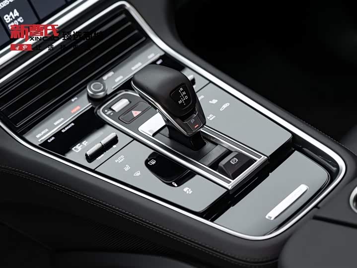 Фото 16 - Porsche Panamera