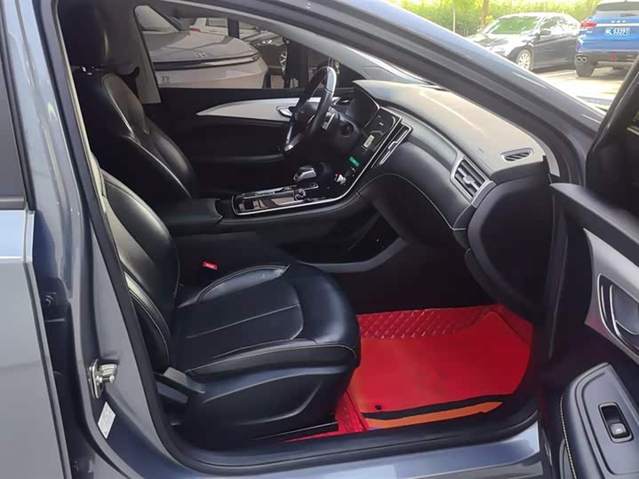 Фото 8 - Roewe i6 Max