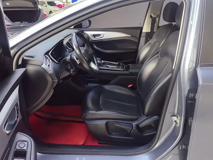 Фото 9 - Roewe i6 Max