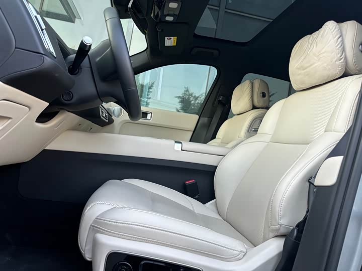 Фото 11 - LiXiang L7