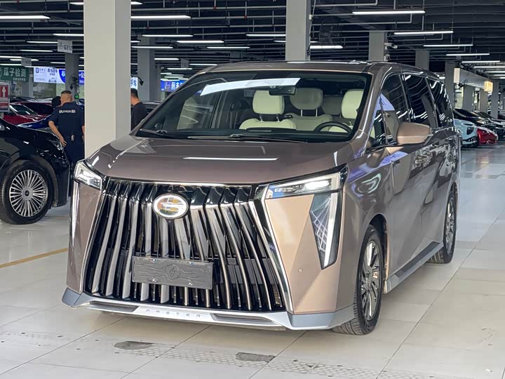 Фото 1 - GAC Trumpchi M8