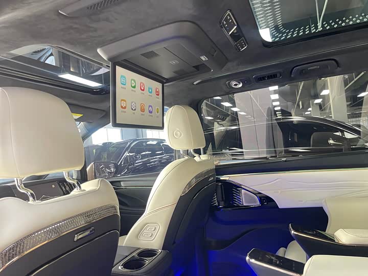 Фото 10 - GAC Trumpchi M8