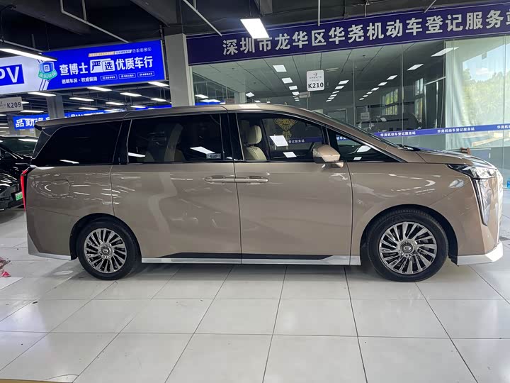 Фото 19 - GAC Trumpchi M8