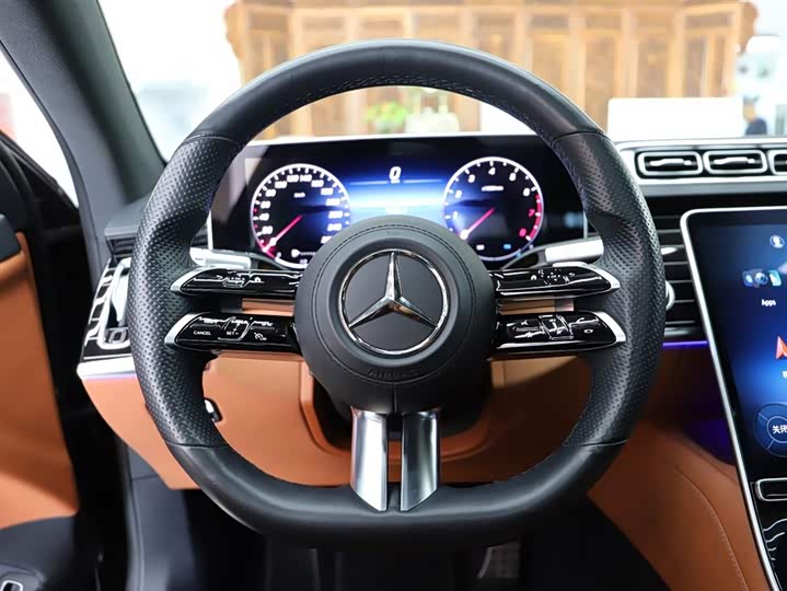 Фото 12 - Mercedes-Benz S-Class