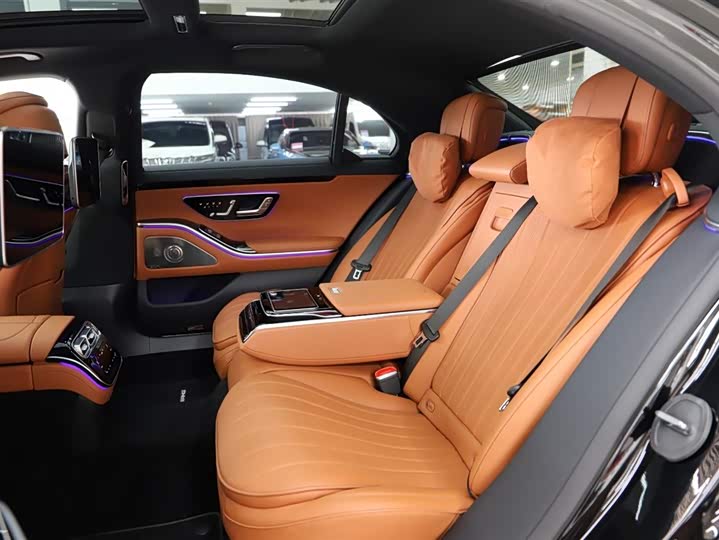 Фото 7 - Mercedes-Benz S-Class