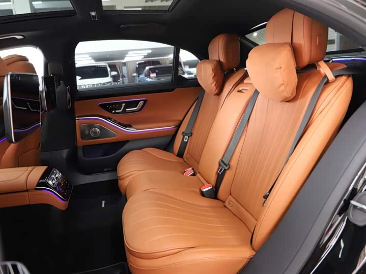 Фото 8 - Mercedes-Benz S-Class