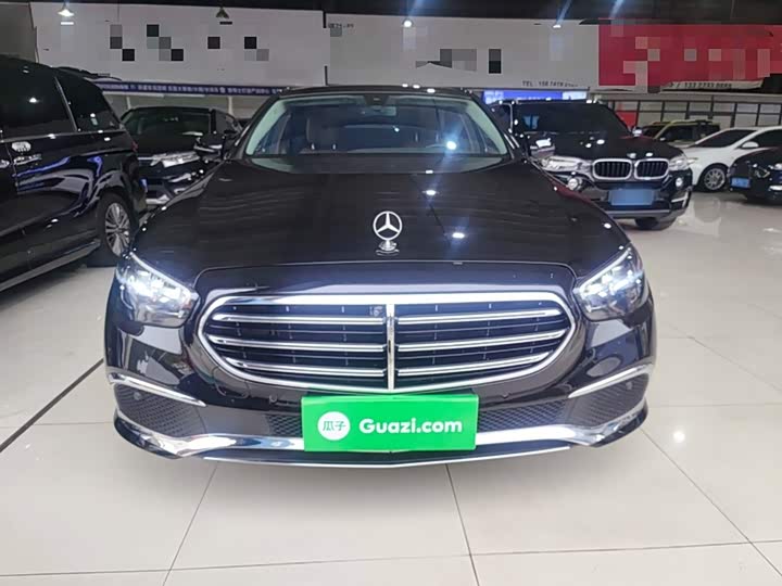 Фото 3 - Mercedes-Benz E-Class