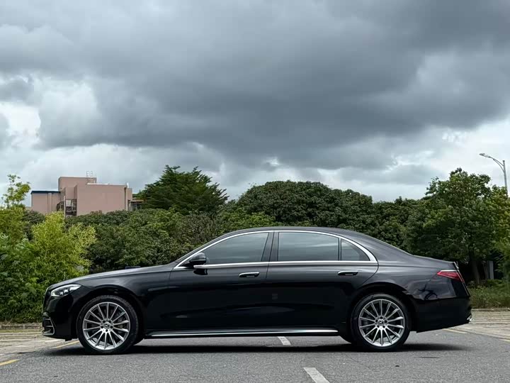 Фото 19 - Mercedes-Benz S-Class