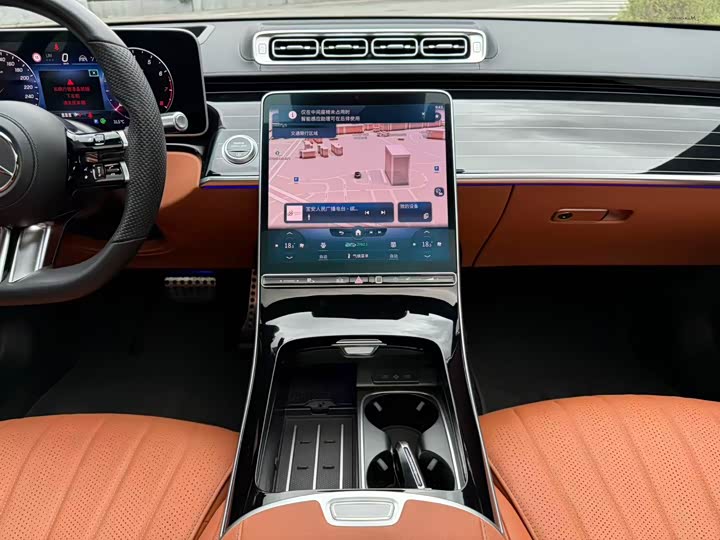 Фото 29 - Mercedes-Benz S-Class