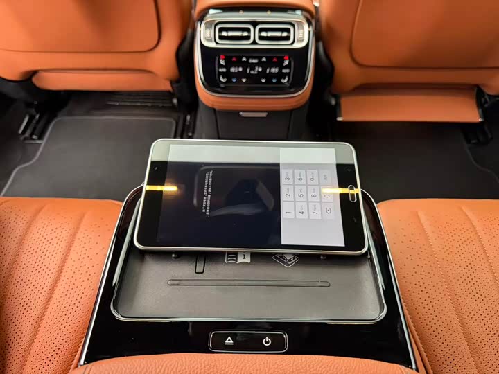 Фото 48 - Mercedes-Benz S-Class