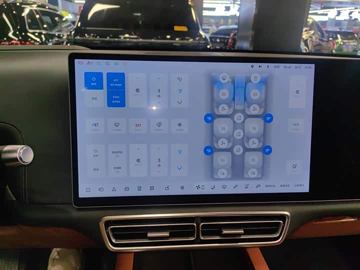 Фото 13 - LiXiang L8