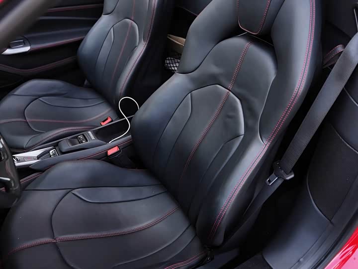 Фото 12 - Ferrari F8