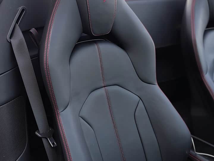 Фото 15 - Ferrari F8