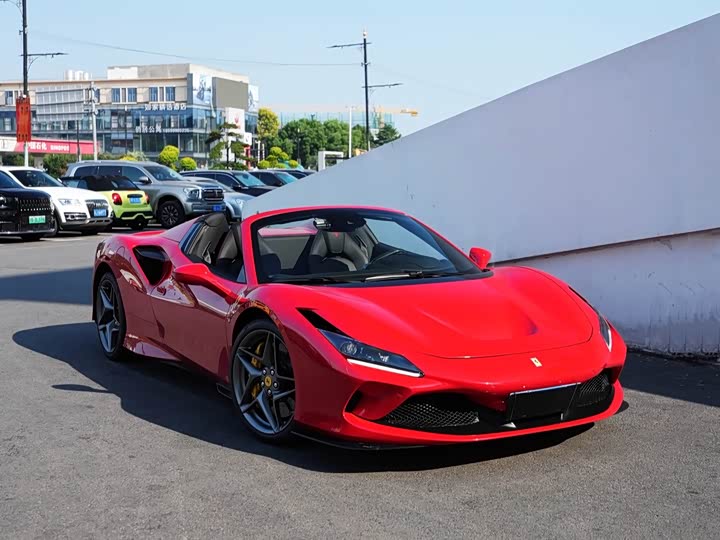 Фото 5 - Ferrari F8