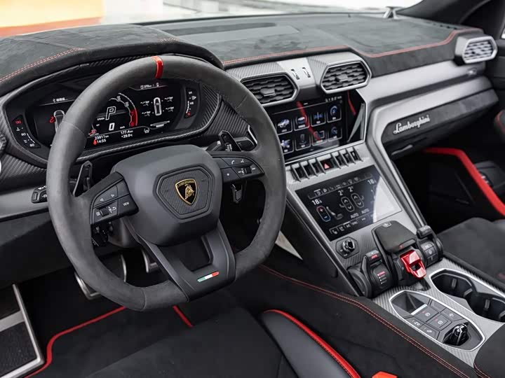 Фото 13 - Lamborghini Urus