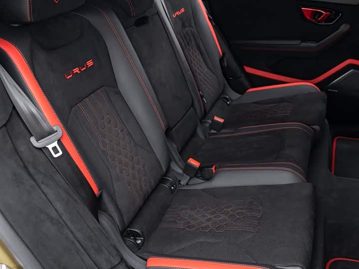 Фото 26 - Lamborghini Urus