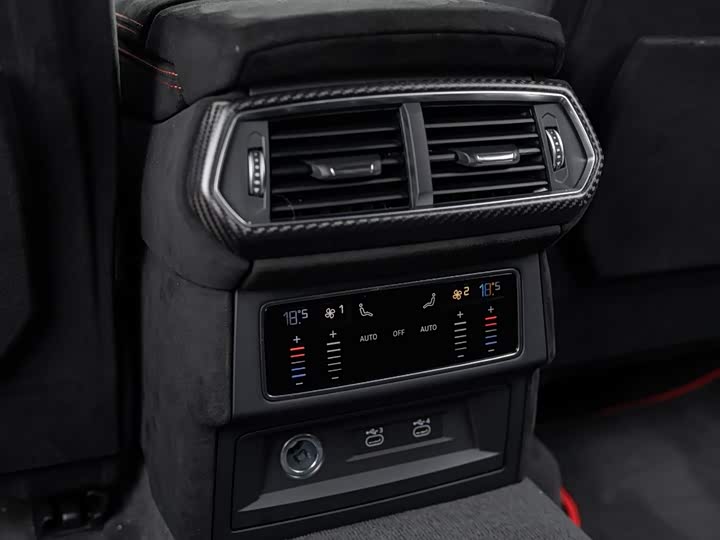 Фото 27 - Lamborghini Urus