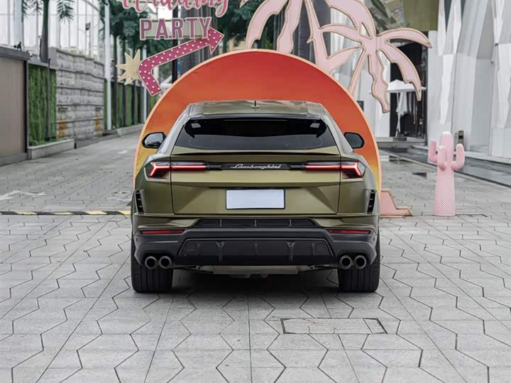 Фото 5 - Lamborghini Urus