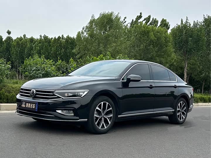 Фото 1 - Volkswagen Magotan