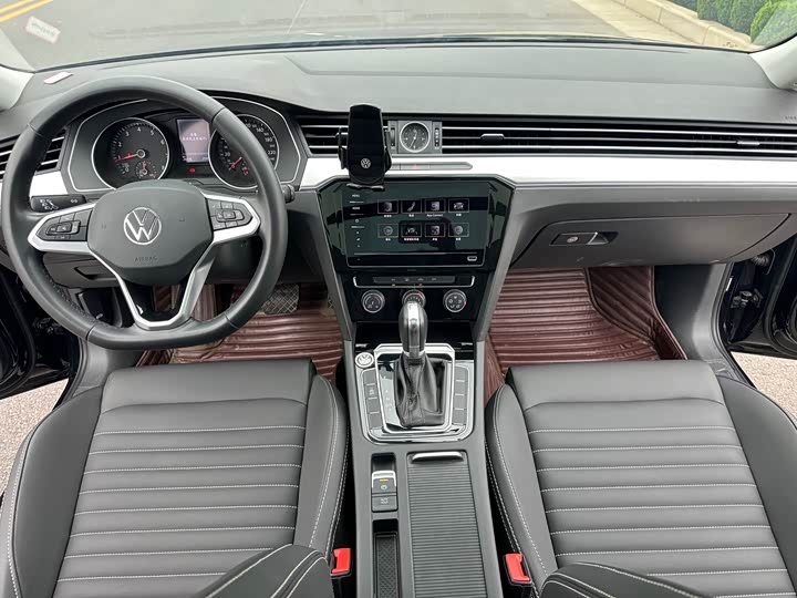 Фото 19 - Volkswagen Magotan