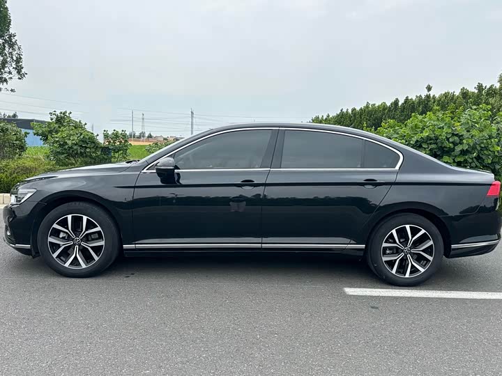 Фото 3 - Volkswagen Magotan