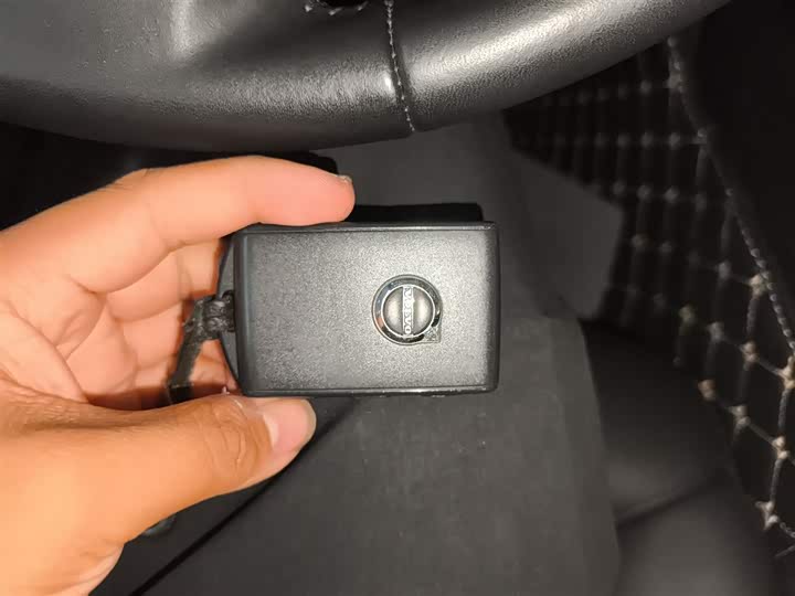 Фото 9 - Volvo S60