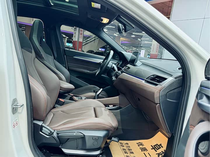 Фото 16 - BMW X2