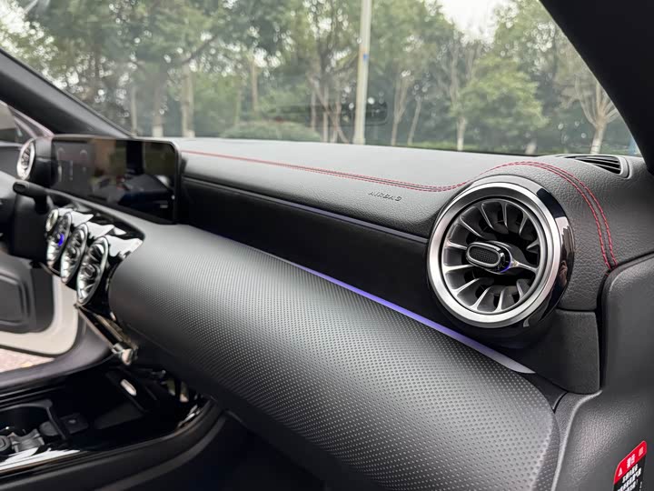 Фото 14 - Mercedes-Benz CLA-Class