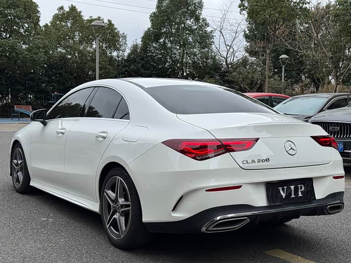 Фото 17 - Mercedes-Benz CLA-Class