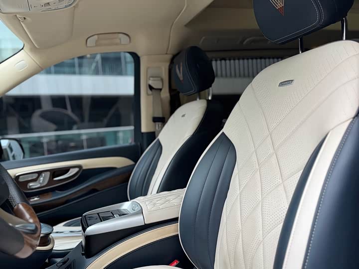 Фото 8 - Mercedes-Benz V-Class