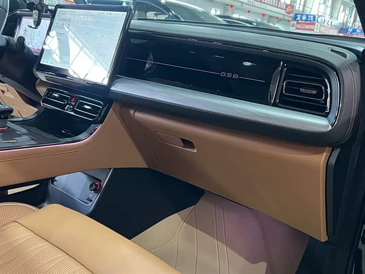 Фото 17 - GAC Trumpchi GS8