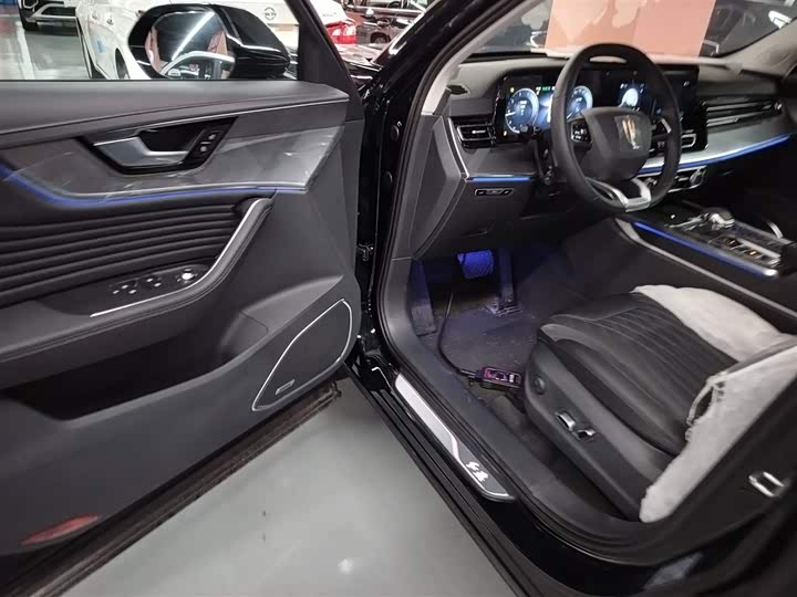 Фото 16 - Hongqi HS5